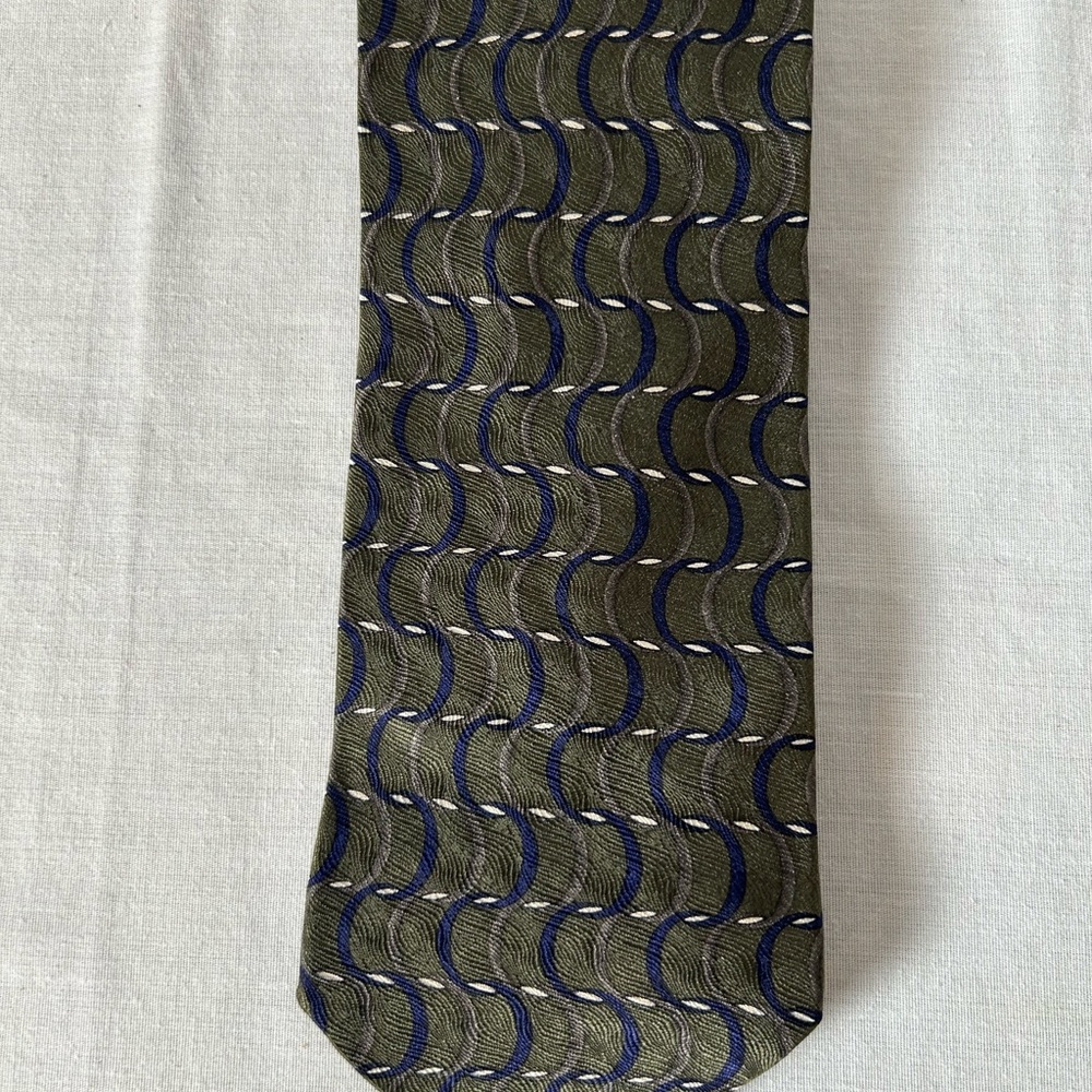 Elegant Olive and Navy Men's Tie